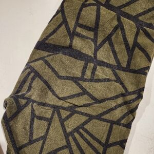 Lularoe one size green geometric leggings